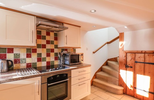 Scarborough Cottage | GRANARY COTTAGE, pet friendly, with a garden in Staintondale