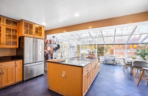 Foxhall Crescent House | Grand 5200 sf Home, Wesley Heights, 5BR 4.5BA