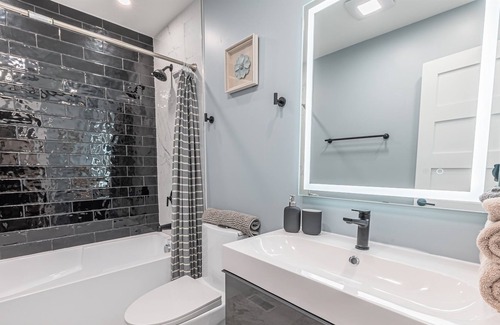 Stroudsburg Villa | Grand 9BR scale Pool House with hidden room
