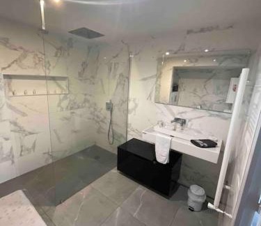 Quartier Villeneuve - Village-Olympique Apartment | Grand Appartement avec vue Magnifique - Vercors - Une Expérience Unique - Wifi Gratuit