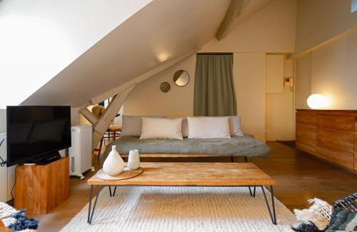 Saint-Merri Apartment | Grand appartement cœur du Marais - dernier étage