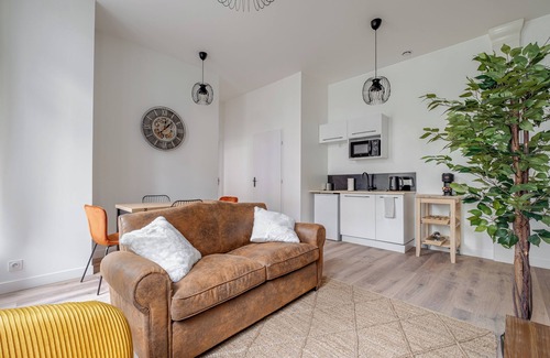 Saint-Etienne Apartment | Grand Appartement « City » Spacieux, Moderne Dans le Centre