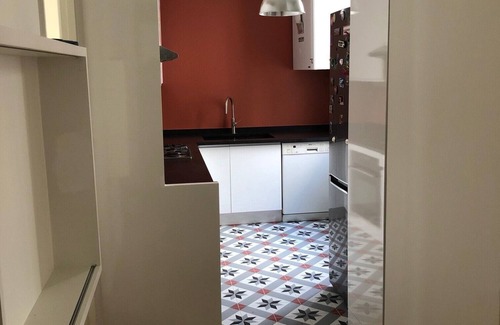 Quartier des Grandes-Carrieres Apartment | Grand Appartement Près de Montmartre, vue sur les Toits, Idéal Familles