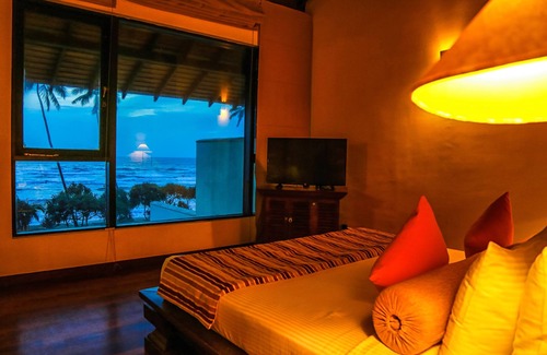 Wadduwa Hotel | Grand Beach