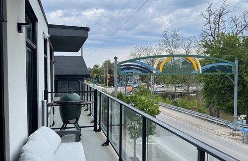 Grand Bend Apartment | Grand Bend Escape Central Luxury - Overlooking Main Street - Walk to Beach