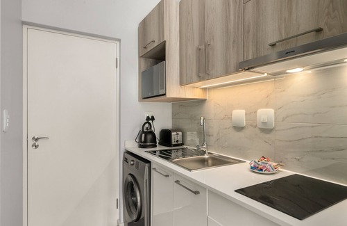 Greater Johannesburg Metropolitan Area Apartment | Grand | Brand New | 2 Bed | Rosebank