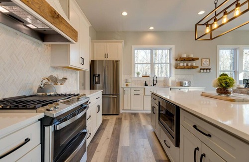Kingston Springs Cabin | Grand Cabin in Nature`s Playground!