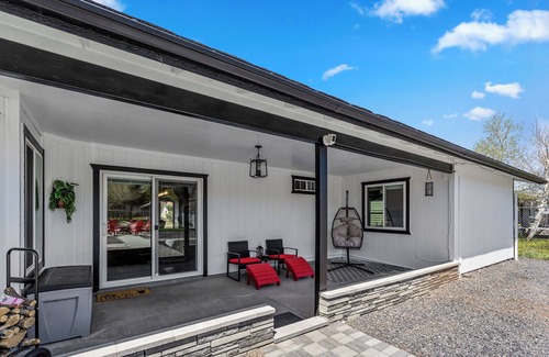 Williams House | Grand Canyon Casa w/Theater, Arcade Games, Pool Table in Williams, AZ Rte. 66!