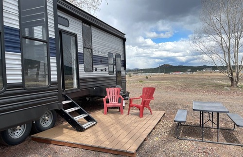 Williams House | Grand Canyon RV Glamping Resort Loft Suite