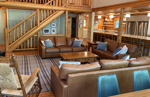 Thayerville House | Grand Chestnut Lodge | Lakefront w/Game Room, Hot Tub & Dock!