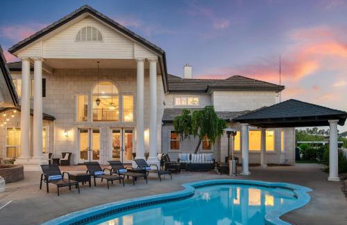 Temecula House | Grand Contento by AvantStay Extraordinary Estate w Pool Movie Room