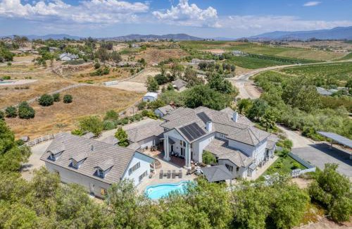 Temecula House | Grand Contento by AvantStay Extraordinary Estate w Pool Movie Room