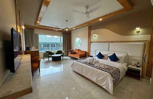 Morjim Hotel | Grand Continent Morjim