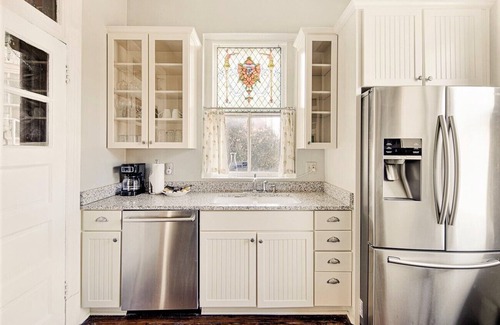 Stanton Park House | Grand Corner Home 3 blocks to Capitol Vet Owned - Parking - Overlooks Park