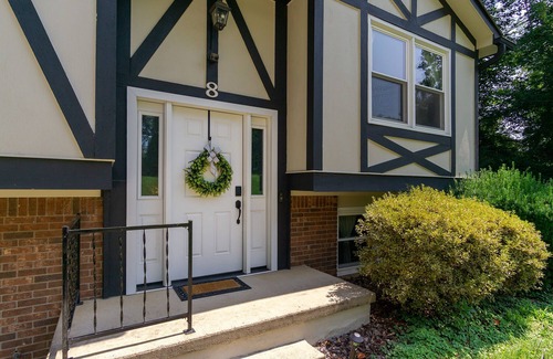 Avery Creek House | Grand Cozy Cottage
