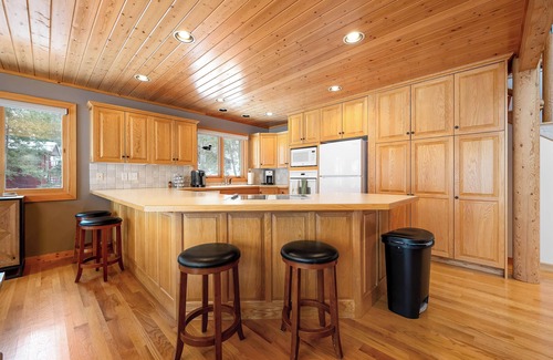 Grand Rapids House | Grand Deer Lake Log Home – Minnesota Lake Life: Swim, Fish, Boat & More
