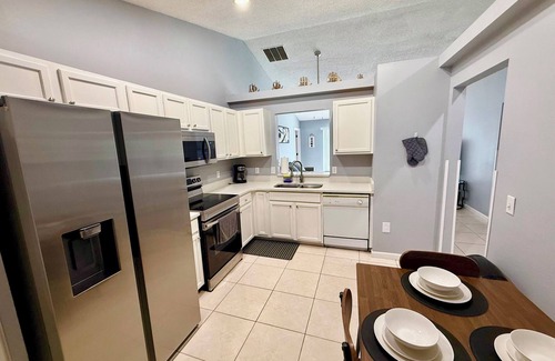 Haines City House | Grand Deluxe Pines 3BR Pool Home near Disney