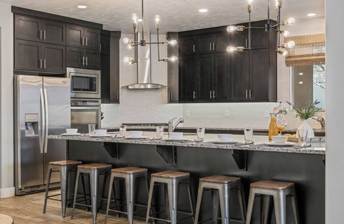 Santa Clara House | Grand Elite Retreat - 2 side by side units, sleeps 62! Pool, Hot Tub, Resort.