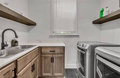 Evansville House | Grand Estates Room 5