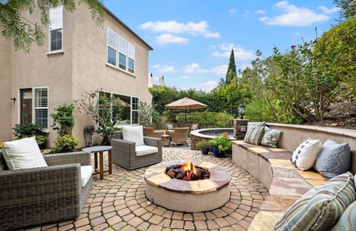La Costa Oaks South House | Grand Family Home in Carlsbad- Community Amenities