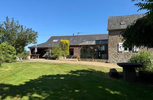 La Chapelle-Saint-Aubert House | Grand gîte la Maison d'Amélie