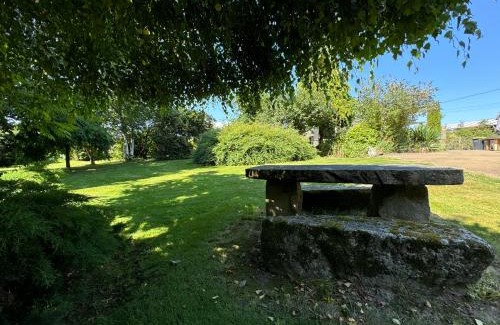 La Chapelle-Saint-Aubert House | Grand gîte la Maison d'Amélie