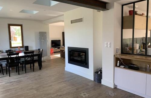 Rongeres House | Grand gîte familial près de Vichy avec jardin et cheminée - FR-1-489-486