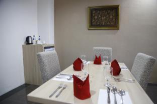 Kesawan Hotel | Grand Inna Medan