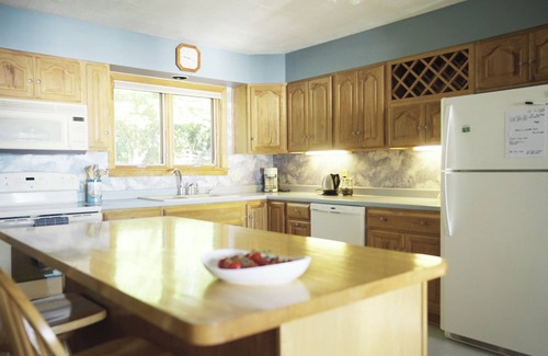 Grand Isle House | Grand Isle Lakehouse with Hot Tub