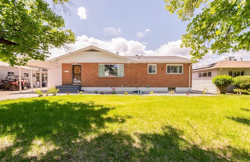 Grand Junction House | Grand Junction House near Colorado Mesa University and St. Mary's Hospital.