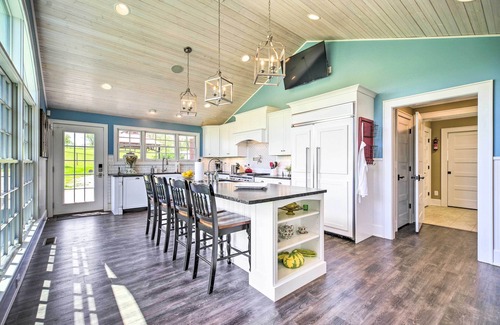 La Follette House | Grand LaFollette Home w/View + Covered Patio!
