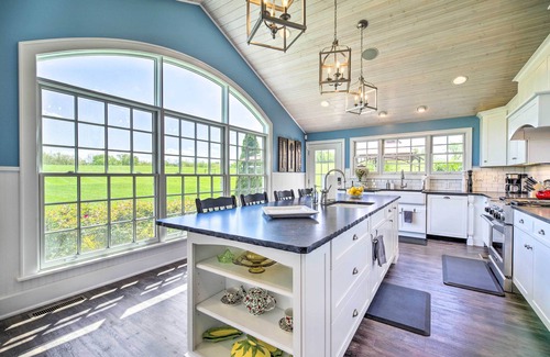 La Follette House | Grand LaFollette Home w/View + Covered Patio!