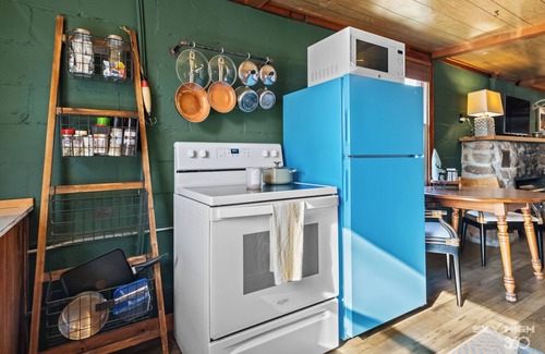 Wyandotte Cabin | Grand Lake Fishing Cabin Dock/Ramp late checkout
