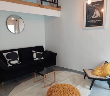 La Turbie Apartment | Grand loft rénové - Coeur du village médiéval - EQ