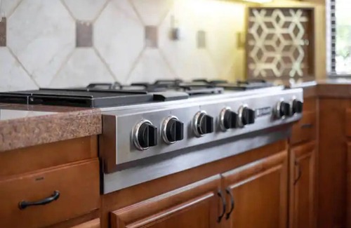 Fallbrook Villa | Grand Lux II - Luxury Resort Pool Villa - Close to Wineries, Beaches, Temecula