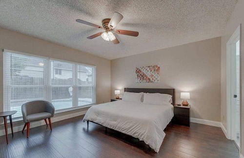 Grand Prairie House | Grand Luxurious High End House with Private Pool!