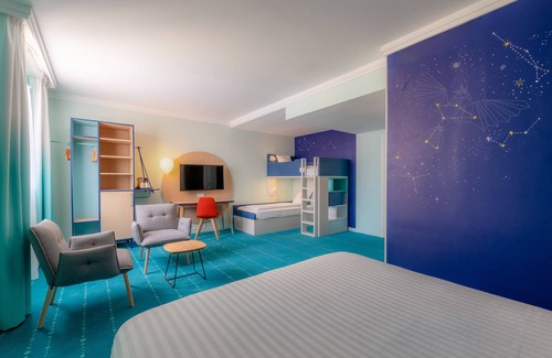 Magny-le-Hongre Hotel | Grand Magic Hotel Marne La Vallée