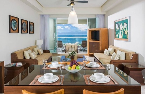 Playa Diamante Resort | Grand Mayan Master Suite - 2Bdr, 2 Ba, Kitchen, Jacuzzi Tub, sleeps 6+2, 3 TVs