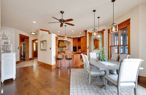 Suamico House | Grand on Longtail | Lazy River · Lake · Luxe Stay