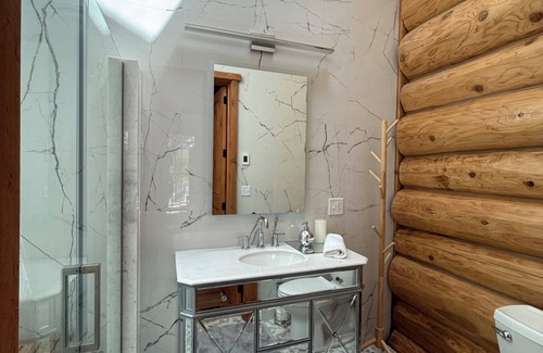 Blakeslee Cabin | Grand opening, Lakefront. Log Cabin, steam room, sauna, karaoke, pool table bar