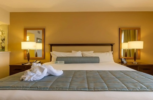 Carlsbad Resort | Grand Pacific Palisades - 2 Bedroom - Sleeps 6. Next to Carlsbad Legoland