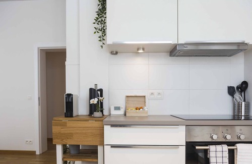 Lower Town Apartment | Grand Place Design Residence