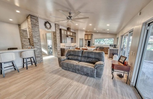 Parker Strip House | Grand Sand Riverfront, private beach & boat dock