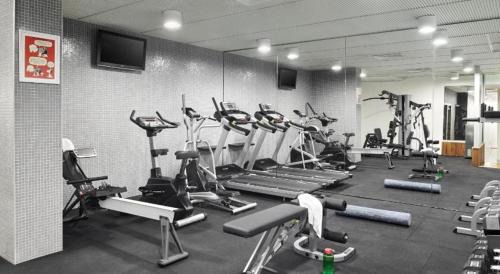 South Yarra Apartment | Grand South Yarra Apartment, Free Gym & Parking