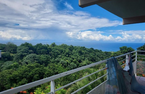 Le Carbet Apartment | grand studio en bas de villa avec vue sur mer
