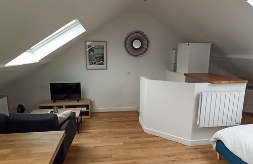 Poissy Apartment | Grand Studio