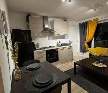 Huy Apartment | grand studio Huy centre