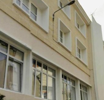 Orleans Apartment | Grand studio parking-bord de Loire- hyper centre