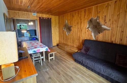 Montgenevre Apartment | Grand studio skis aux pieds avec balcon et belle vue - Montgenèvre - FR-1-445-178