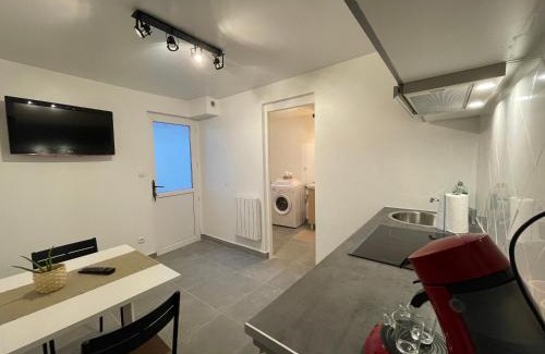 Ozoir-la-Ferriere Apartment | Grand studio tout équipé proche Paris & Disneyland